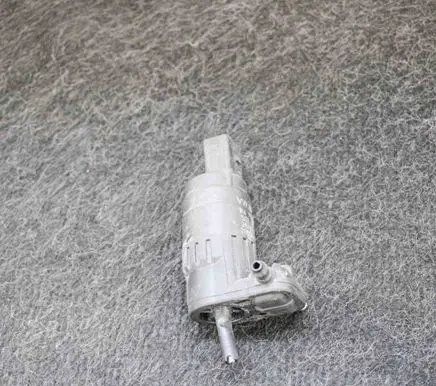 Volkswagen Golf VI Windscreen/windshield washer pump 1K6955651