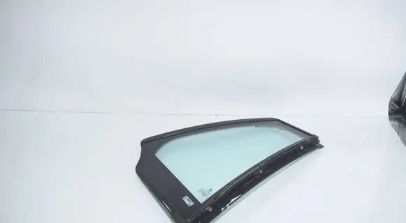 BMW 5 F10 F11 Rear vent window glass 7311250 51357311250 7182046