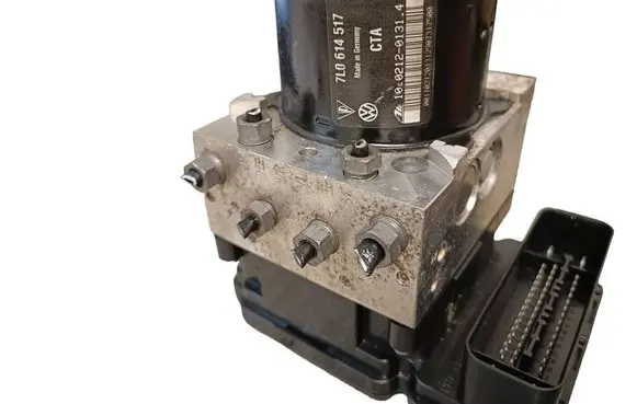 Volkswagen Touareg I ABS Pump 7L0614517 7L0907379K 10092603163