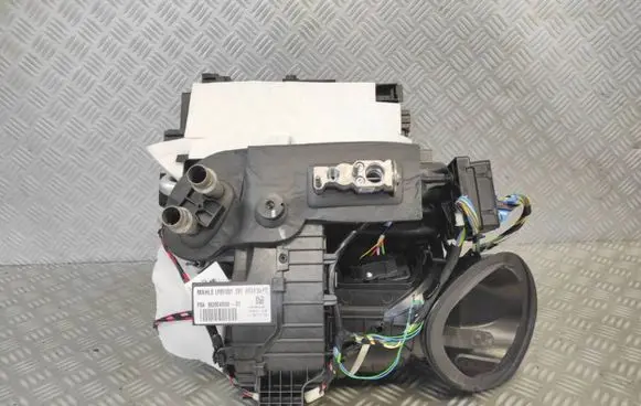Opel Mokka B Interior heater climate box assembly 9829049580