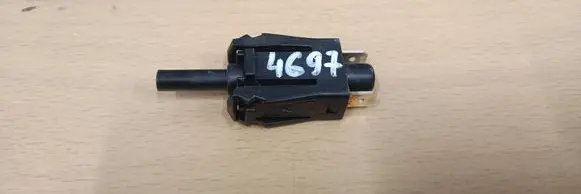 Mercedes-Benz S W220 Brake pedal sensor switch 0015458714