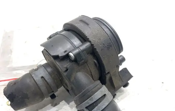 Skoda Superb B8 (3V) Oil filter mounting bracket 0392023209