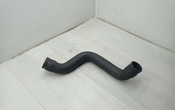 Volvo XC90 Engine coolant pipe/hose