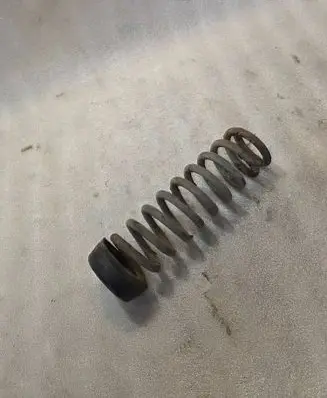 Mercedes-Benz E W124 Rear coil spring