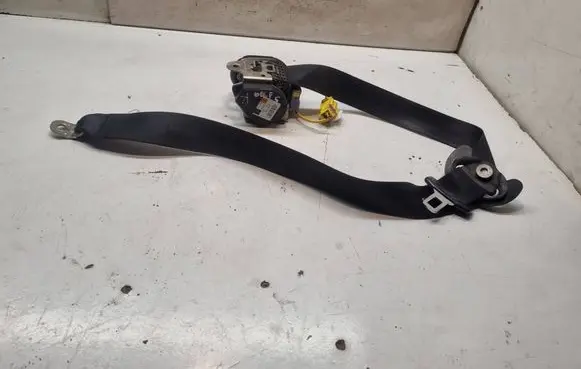Volkswagen Golf V Front seatbelt 602252200 1K4857705D 040594