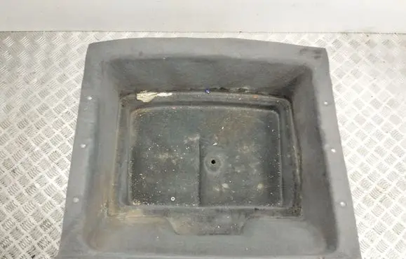 Maserati Quattroporte Glove box in trunk 