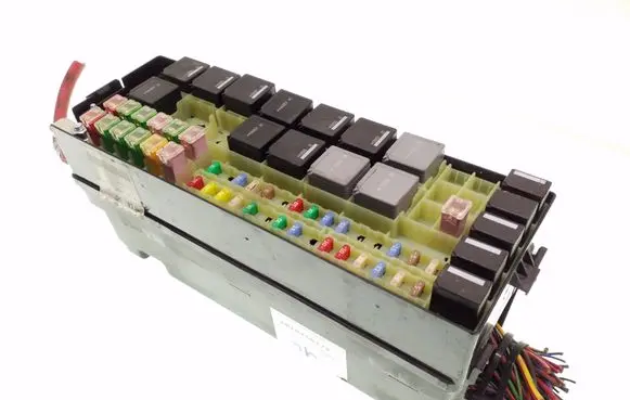 Land Rover Discovery 4 - LR4 Fuse module BH2214290LB