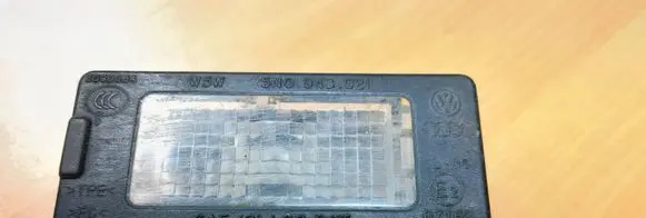Volkswagen PASSAT B7 Number plate light 1K9943021A