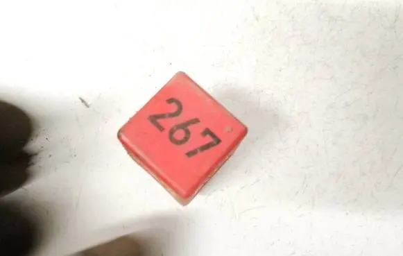 Volkswagen PASSAT B5 Other relay 443919578C 899519000