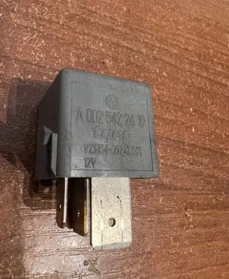 Mercedes-Benz B W245 Other relay A0025422619 D1599