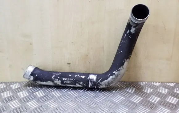Volvo V70 Intercooler hose/pipe 9186477