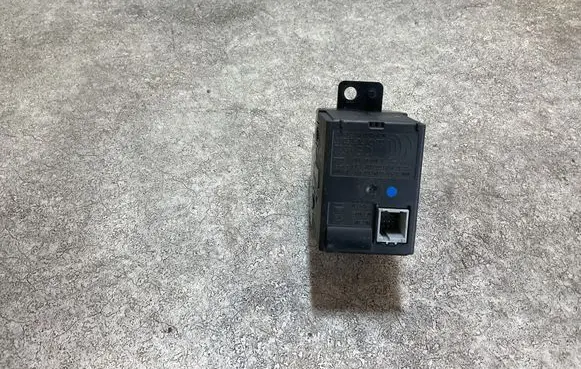 Jaguar XF X250 Ignition lock 6W8311572AJ VP6G9F11572AJ