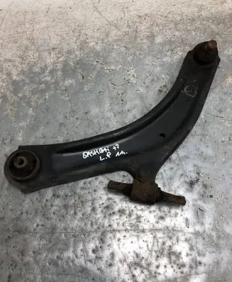 Nissan Qashqai+2 Front lower control arm/wishbone