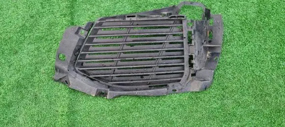Peugeot 5008 II Front grill 9810870377G C06760091