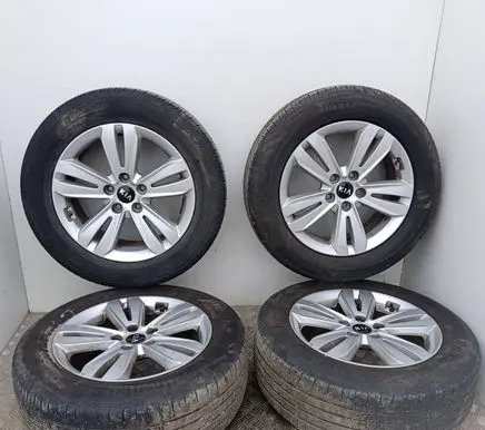 KIA Sportage R17 alloy rim 
