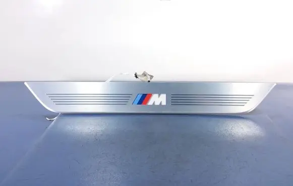 Foot area side trim