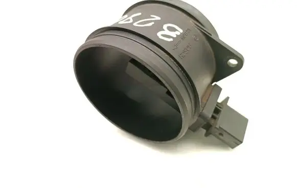 BMW 5 E60 E61 Mass air flow meter F00C2G7041