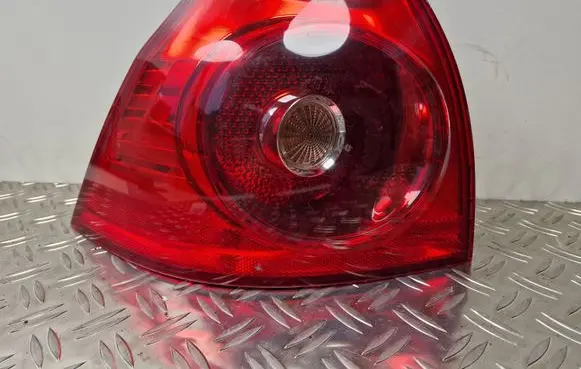 Volkswagen Golf V Rear/tail lights 1K6945095E