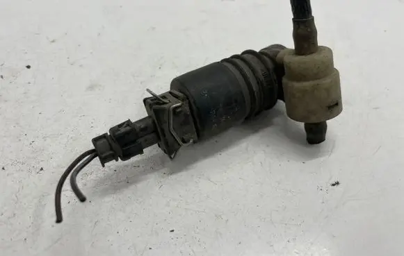 Opel Astra J Windscreen/windshield washer pump