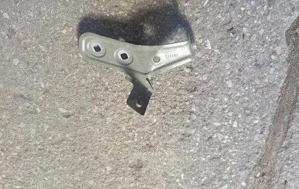 BMW 3 G20 G21 Fender mounting bracket 7419404
