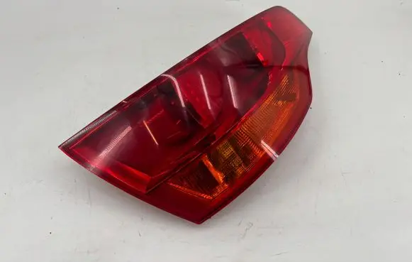 Audi Q7 4L Tailgate rear/tail lights 4L0945093