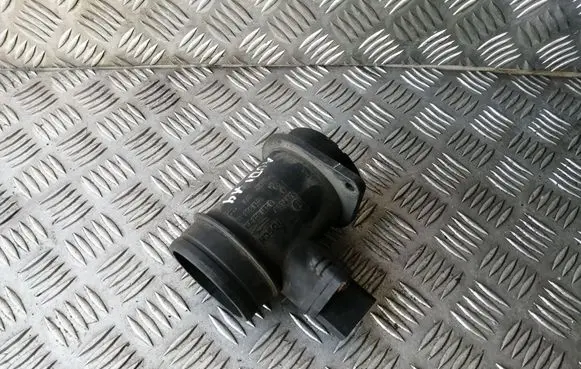 Volkswagen PASSAT B5 Mass air flow meter 028906461 0281002216