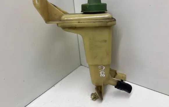 Audi A6 S6 C5 4B Power steering fluid tank/reservoir 8D0422373C