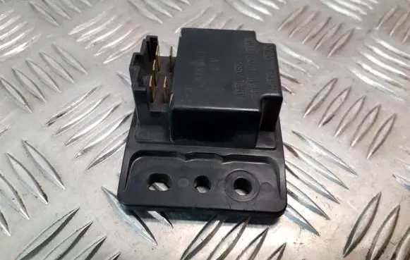 Mitsubishi Pajero Other relay MA809932