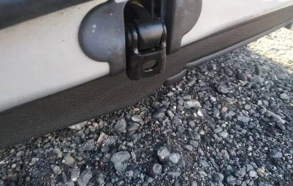BMW 5 GT F07 Rear door check strap stopper