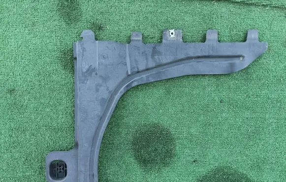 Volkswagen T-Roc Rear underbody cover/under tray 5WA825102A