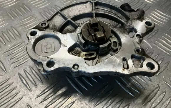 Volkswagen Crafter Vacuum pump 03L145100H 704303030