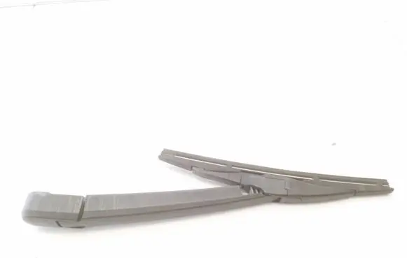 Opel Astra J Rear wiper blade 13256918
