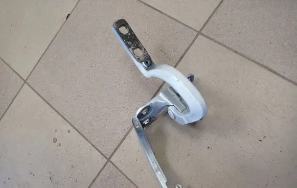 Tesla Model X Rear door upper hinge 1037844