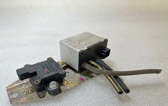 Audi 80 90 B3 Other control units/modules 893919173 443907388 893907370A