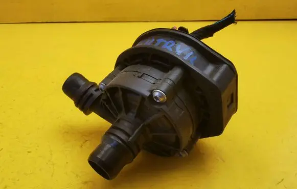 Peugeot 5008 II Electric auxiliary coolant/water pump 9839261780