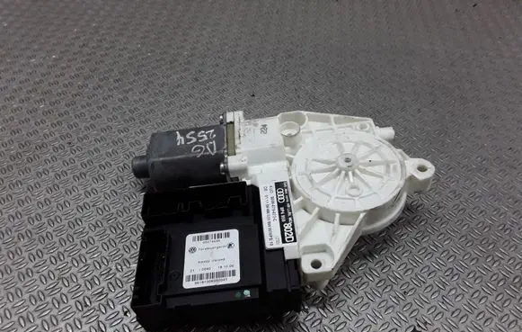 Audi A3 S3 A3 Sportback 8P Rear door window regulator motor 8P4959802D