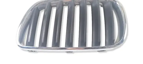 BMW X3 E83 Front bumper upper radiator grill 3420087