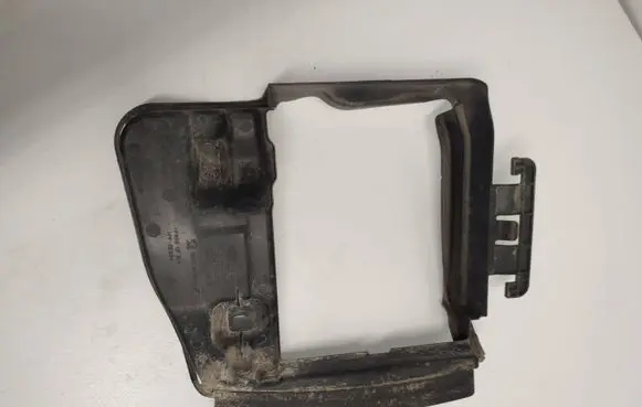 Peugeot 308 Intercooler air channel guide 9677363980
