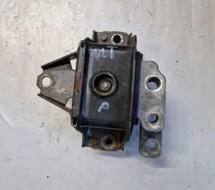 Mitsubishi Outlander Engine mount bracket 190220251932