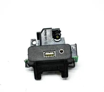 Porsche Cayenne (92A) USB socket connector 7P5863797C