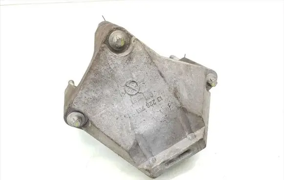 Opel Astra H Engine mounting bracket 13226751