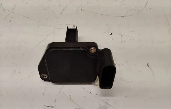 Audi A6 S6 C5 4B Mass air flow meter AFH7025C