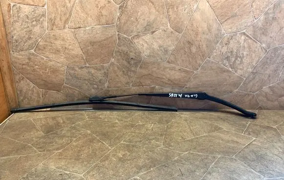 Mercedes-Benz CLA C117 X117 W117 Windshield/front glass wiper blade A1768203400
