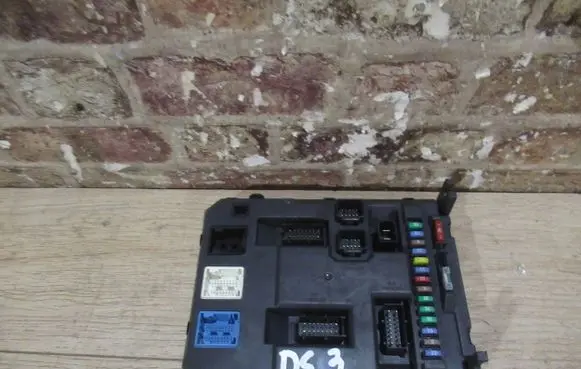 Citroen DS3 Fuse box set 9666952280