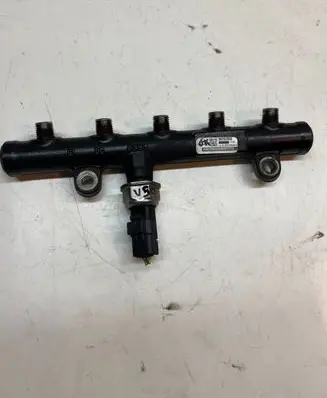Volvo V50 Fuel main line pipe 9681649580