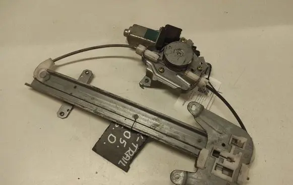 Nissan X-Trail T30 Rear door window regulator with motor 8073089918