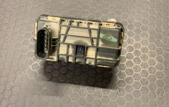 Ford Focus C-MAX Turbine electric control actuator 6NW008412