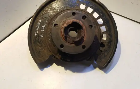 Volkswagen Touareg I Rear wheel hub