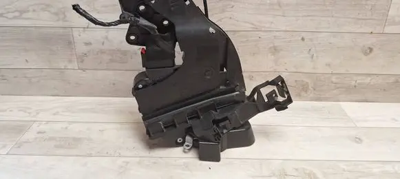 Volvo V50 Rear door lock 30699111 985916102