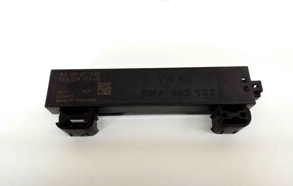 Skoda Octavia Mk4 Keyless system antenna 5FA22407500 5WA962132